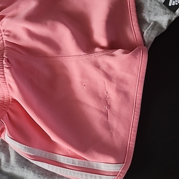 Adidas short set sz 24m - Picture 4 of 4
